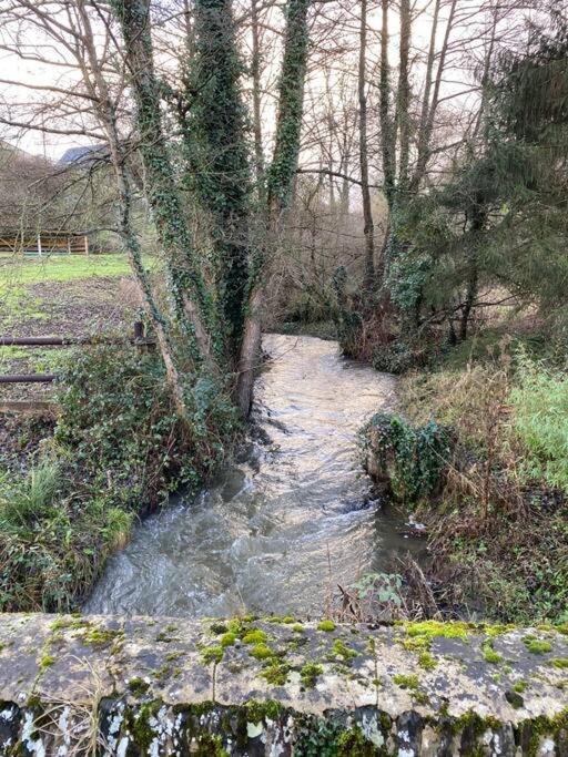 Gite " La Petite Maison" Livry  Kültér fotó